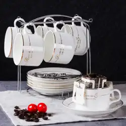 コーヒーメモリーヨーロピアンスタイルのセラミックカップコーヒーカップセットシンプルなコーヒーカップ家庭用の小さな高級コーヒーカップソーサースプーンの6ピースセット