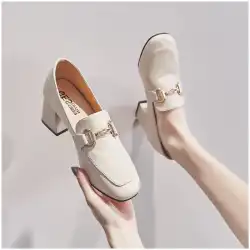 ブリティッシュスタイルのソフトレザースモールレザーシューズ女性の2021年の新しい人気の春と秋のローファー夏のハイヒールの先のとがったつま先の靴