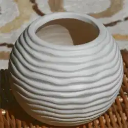 凹面と凸面の波形ボール花瓶ヨーロッパのシルクフラワーフェイクフラワープラスチックフラワーシミュレーションフラワー卸売フラワーアレンジメントフラワーコンテナ