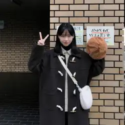 ミルクラビット自家製ホーンボタンコート女性日本の大学風ラペルキルティング厚手のウールコートミディアムとロングプラネット