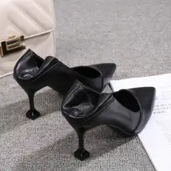 ソフトレザーハイヒールガールズスティレットヒール2020春の新しい先のとがったつま先フレンチスタイルの黒い靴