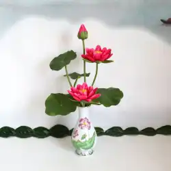 仏陀の花瓶用陶器仏陀蓮蓮仏陀の前に翡翠の網の花瓶が付いている仏陀ホールグアニン花富の花の神