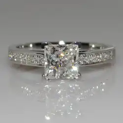 カイビースクエアダイヤモンドプリンセスリング4爪女性シミュレーションダイヤモンド結婚シンプルな日本と韓国のファッションダイヤモンドリングジルコン