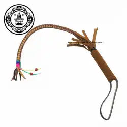 馬の鞭内モンゴルの模造革の鞭の乗馬用品は、民族工芸品のステージパフォーマンスの小道具自己防衛の馬の鞭を特色にしました