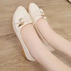 ウェッジヒールシューズ女性2021年春の新しいミッドヒール浅い口ファッションオールマッチワークレディースシューズ韓国のソフトソール小さな革の靴