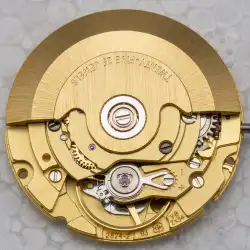 時計アクセサリーブランドの新しいスイスETA2824-2ゴールドメカニカルムーブメントV8シーガル2824機械国ST2130天津