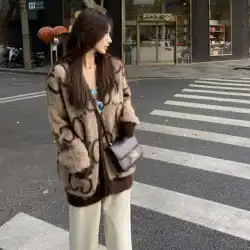 同じ両面セータールーズニットカーディガンジャケットの女性とEVRISNi Ni ZhouYangqingスターを購入する日本