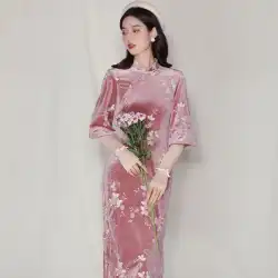 マスタージン2021の新しい李子チーの同じスタイルの服秋の高級チャイナドレスは、女性の長いベルベットの中国のスタイルを改善しました