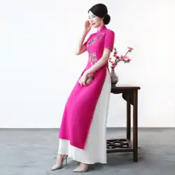 2022年春の新しい本格的なベトナムのアオザイチャイナドレスチャイナスタイルのステージキャットウォークは長い衣装を改善しました