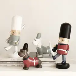 北欧スタイルのパトロール兵士と犬クリエイティブくるみ割り人形小さな装飾品ホームワインキャビネットテレビキャビネットの装飾