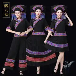 荘の衣装Tujia八尾少数民族の衣装の女性ミャオ族の荘の衣装広西のダンスの服のスーツのパフォーマンス