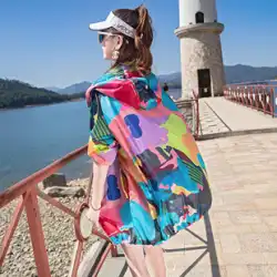 迷彩日焼け止め服女性の短い夏 2022 新しい光ファッション通気性のある薄いコート外国スタイルの日焼け止め服の韓国語バージョン
