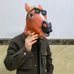 馬の頭カバー 面白い茶色の馬のマスク ネット セレブ用品 砂の彫刻 アンカー トリックバー 年次総会の小道具 大きな金のチェーン