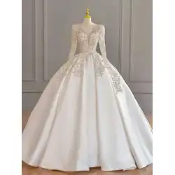 長袖サテンのウェディングドレス 2022 新しい花嫁フレンチスタイルの小さな男重工業主な糸シンプルな高度な冬のビッグテール