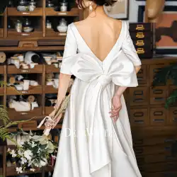 親愛なる白「千の鳥」オリジナルの新しいシンプルなサテンのワンショルダーのウェディングドレスの花嫁の主な糸の王女の外出糸