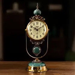 ヨーロピアンスタイルのライトラグジュアリー置時計リビングルームリビングルームのリビングルームの時計ペンダントクリエイティブ時計ディスプレイデスクトップ時計ホーム振り子時計デスクトップ置時計
