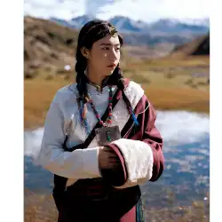 「沈香」レトロな魅力のウールのサフラン チベットのガウン女性の毛むくじゃらのチベットのドレス チベットのダンス チベットの服