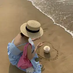 おかゆココアフラットトップ麦わら帽子女性の夏の太陽の保護太陽の帽子太陽の帽子海辺のビーチ帽子ins潮小さな新鮮な