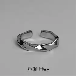 メビウスリング 指輪 メンズ トレンド シンプル 個性 ハイエンド 人差し指 女性 カップル ペアリング 軽い 高級感 ニッチ デザイン