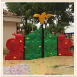 幼児コンビネーションプラスチックロッククライミング子供用屋外スプライシングロッククライミング幼稚園掘削穴クライミングフレーム木製クライミングウォール
