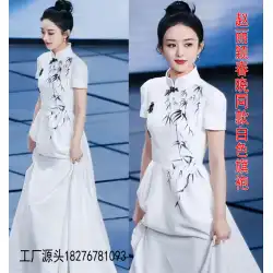 趙立英2023年CCTV春節祝賀会、同じ白いドレス、黒い竹の半袖チャイナドレス、尾なしの国民風ドレス