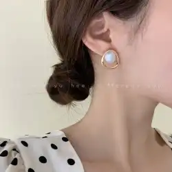 Ni Ni Zhu Suosuo 同じイヤリング夏スタイル 925 シルバー針真珠のイヤリング 2023 新しいレトロなイヤリング女性のための