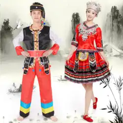 3月3日の男性と女性の新しいミャオ族の衣装衣装少数民族の東荘香西トゥチャ族の衣装