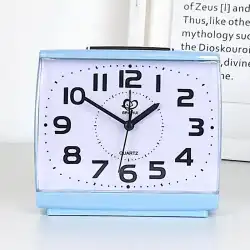高齢者のためのサイレント目覚まし時計特別な時計大きな文字ナイトライトベッドサイド装飾子供学生デスクトップ寝室発光置時計