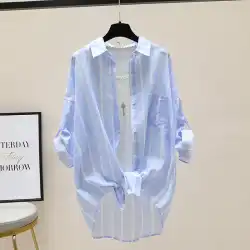 カウンターブルーストライプミッドレングスのコットンとリネンのシャツの女性 2023 春の新作カジュアルルーズトップ薄いコートトレンド
