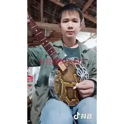 Xiongshengの本物の工場直販の4つの弦側は、高齢者のためのニシキヘビの皮の秦琴を助けます