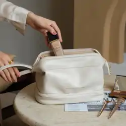 Eachy 化粧品バッグ女性ポータブル旅行大容量ウォッシュバッグ 2023 新しいハイエンド化粧品収納袋